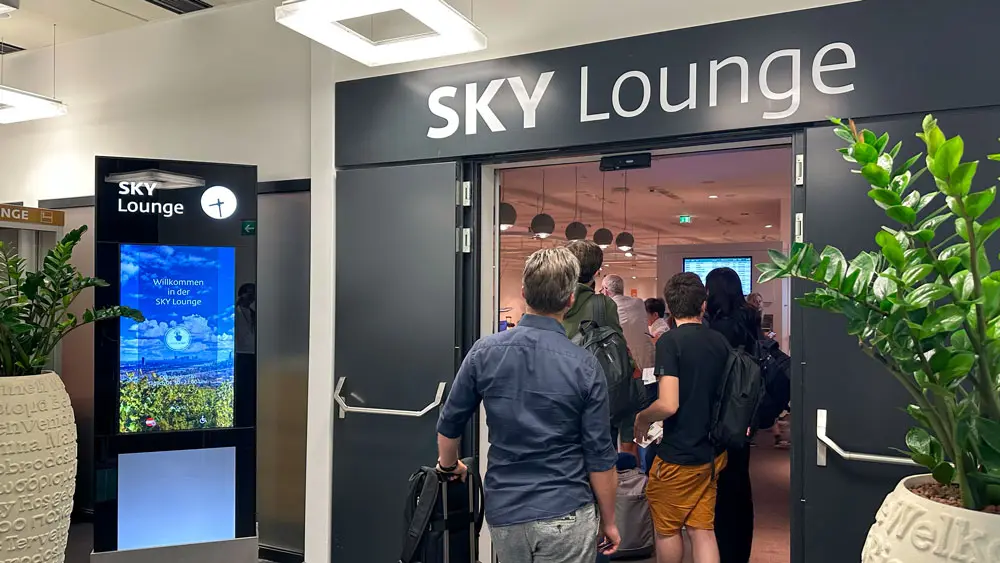 SKY Loungeのエントランス