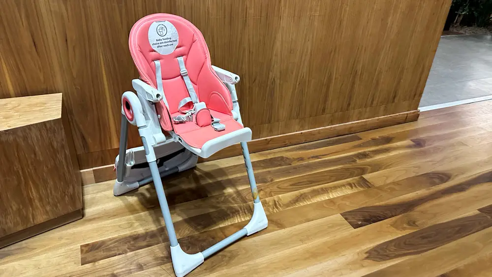 子供用の椅子