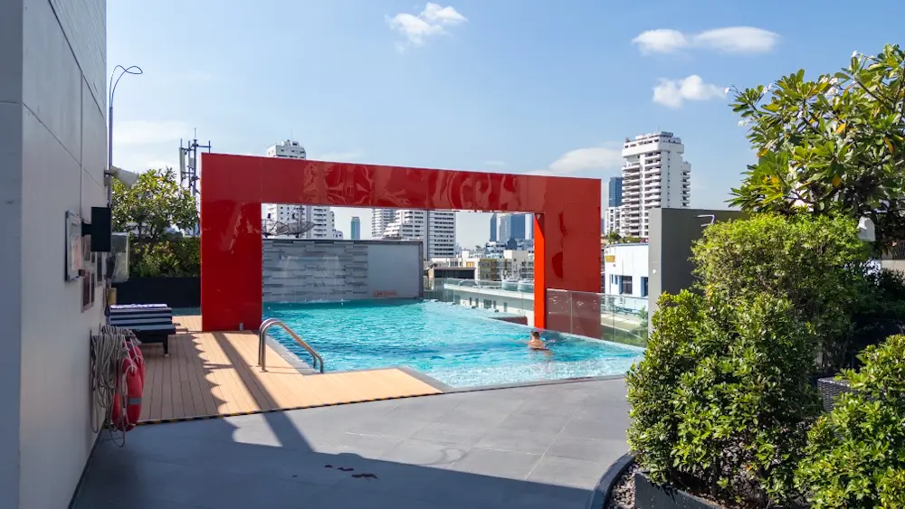 Four Points by Sheraton Bangkok, Sukhumvit 15のプール