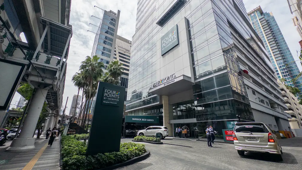 Four Points by Sheraton Bangkok Ploenchitの外観