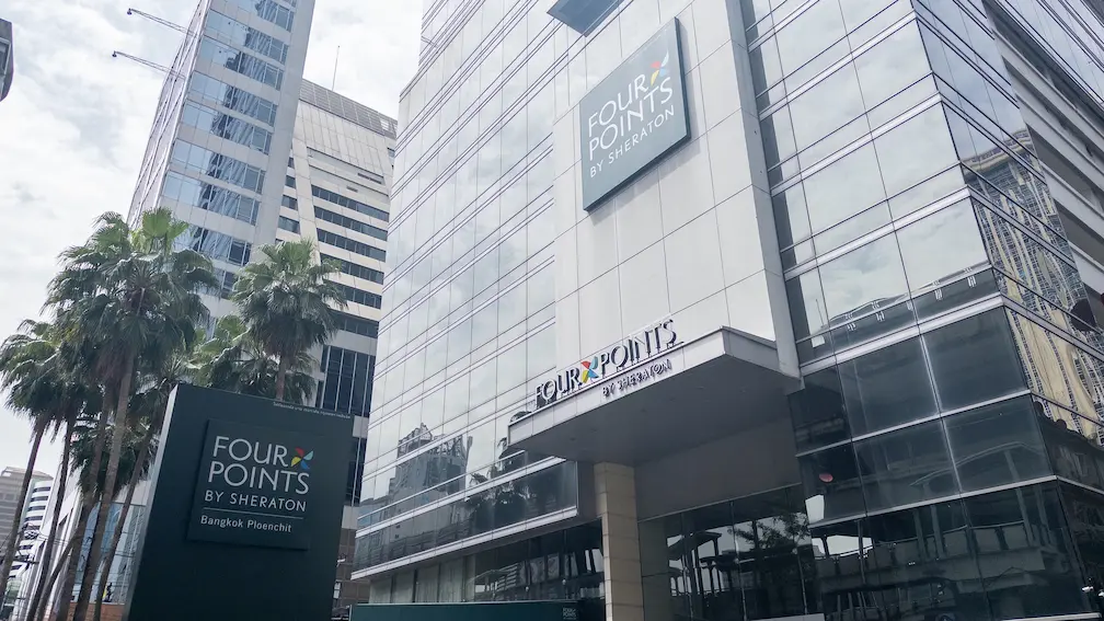 Four Points by Sheraton Bangkok Ploenchitの外観