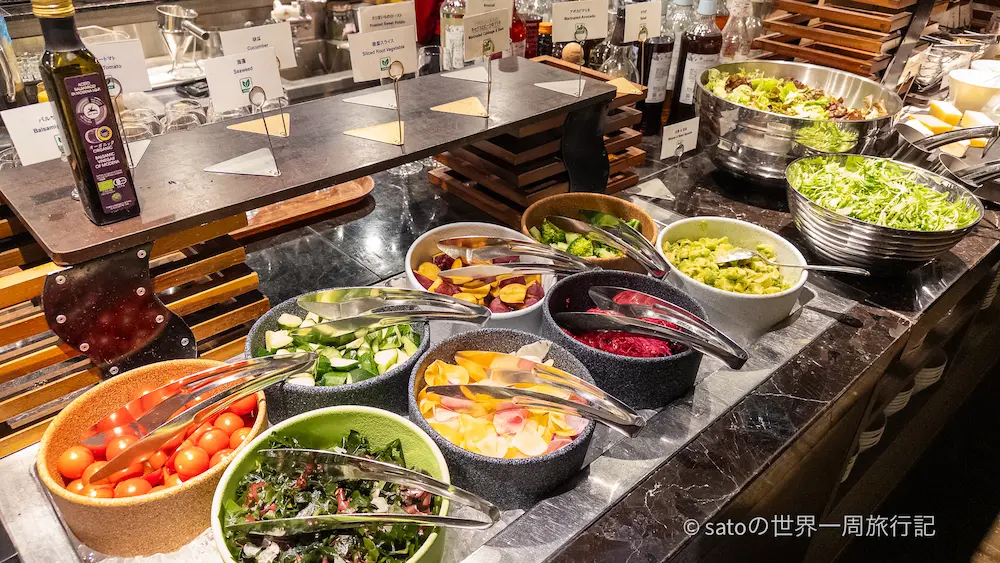 サラダコーナー